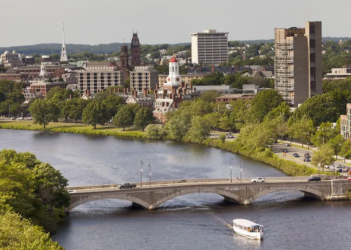 Doubletree Suites By Hilton Hotel Boston - Cambridge